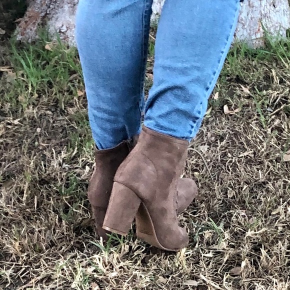 🎉 HOST PIC!!! 🎉 Lace up taupe booties - Picture 7 of 7